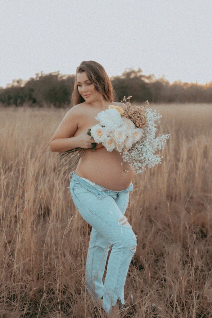 flower jeans maternity session